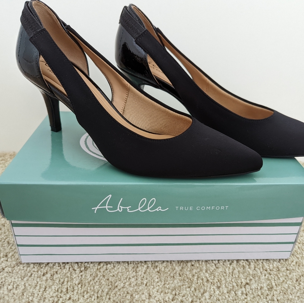 Abella Sealy Pump